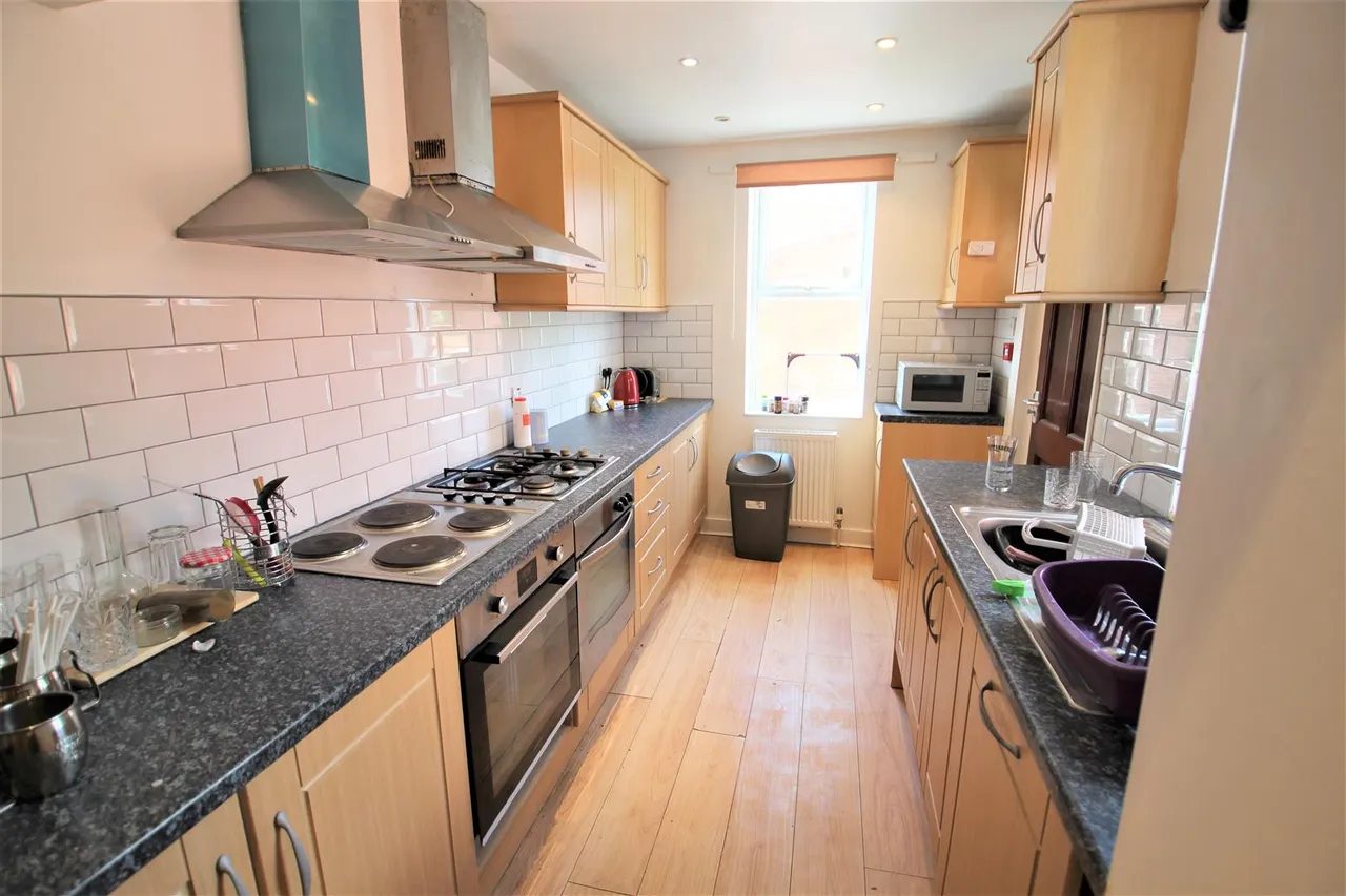 Winston Gardens, Headingley, LS6, photo 4