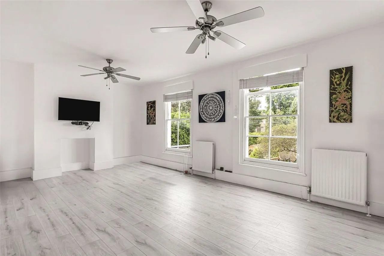 The Grove, London, W5 5LL, photo 2