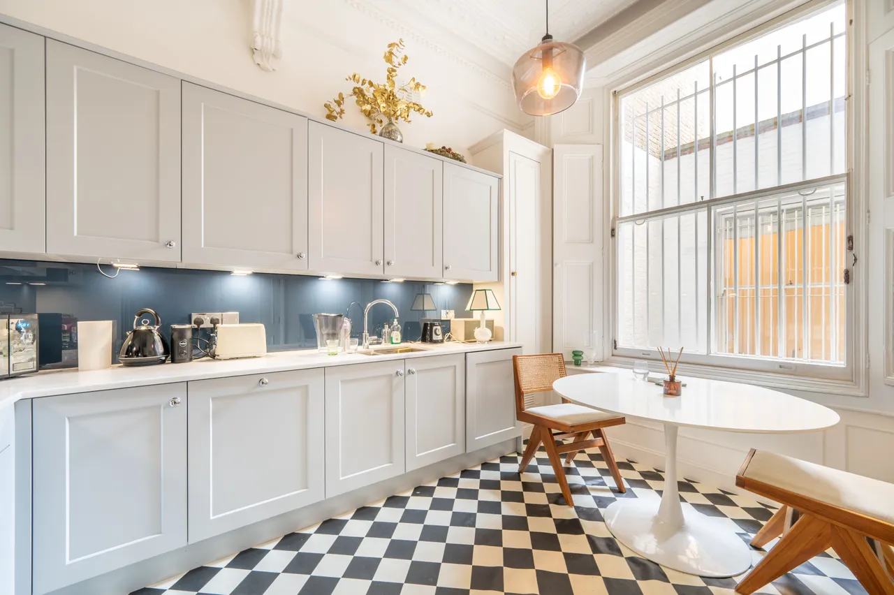 Flat 2, 97 Linden Gardens, London, photo 10