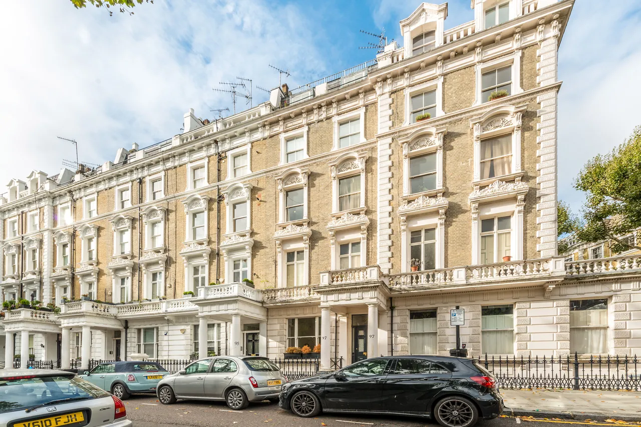 2 bed flat for sale — Flat 2, 97 Linden Gardens, London