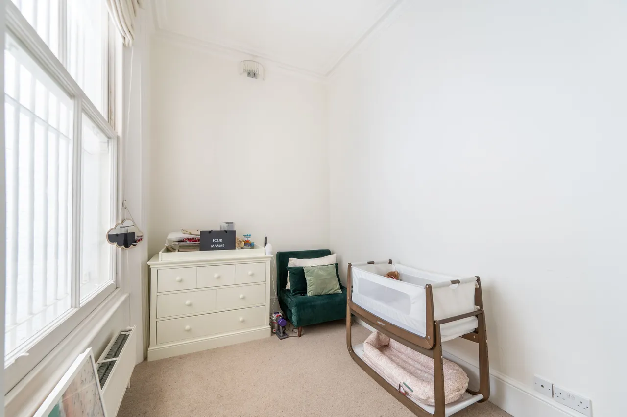 Flat 2, 97 Linden Gardens, London, photo 9