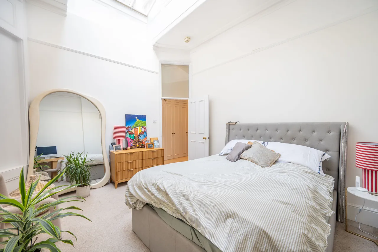 Flat 2, 97 Linden Gardens, London, photo 4