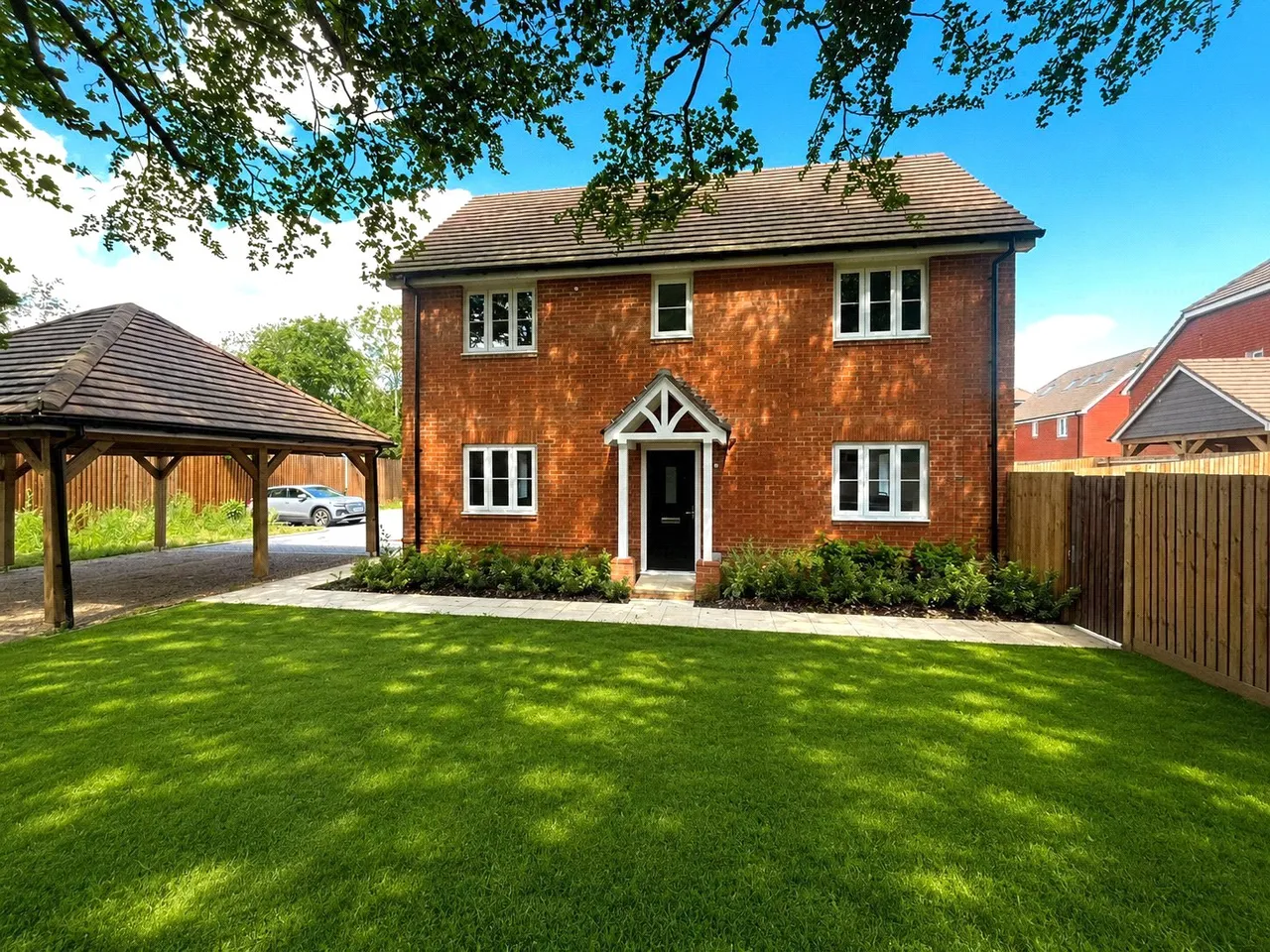 3 bed house to rent — Fuggle Hop Close, Tongham, Farnham, Surrey, GU10 1GQ