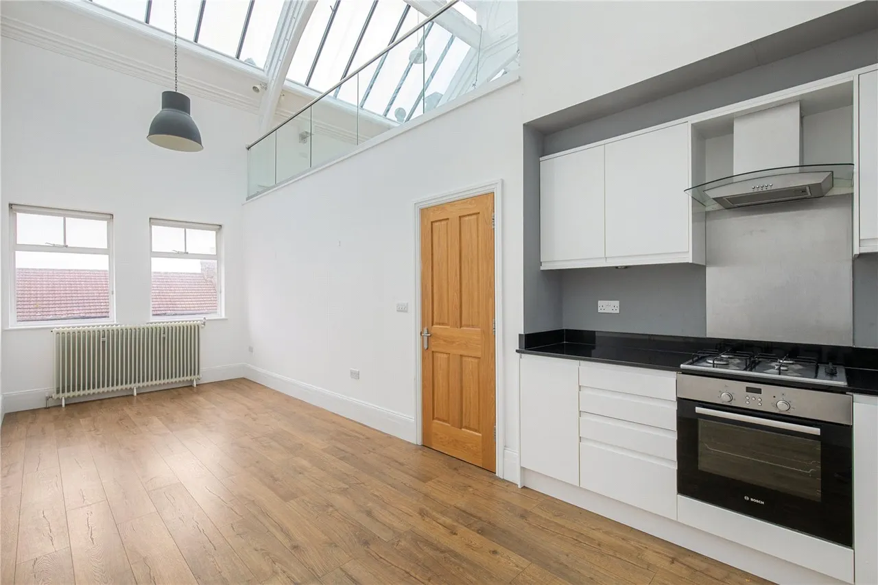 Adelaide Road, London, E10, photo 6