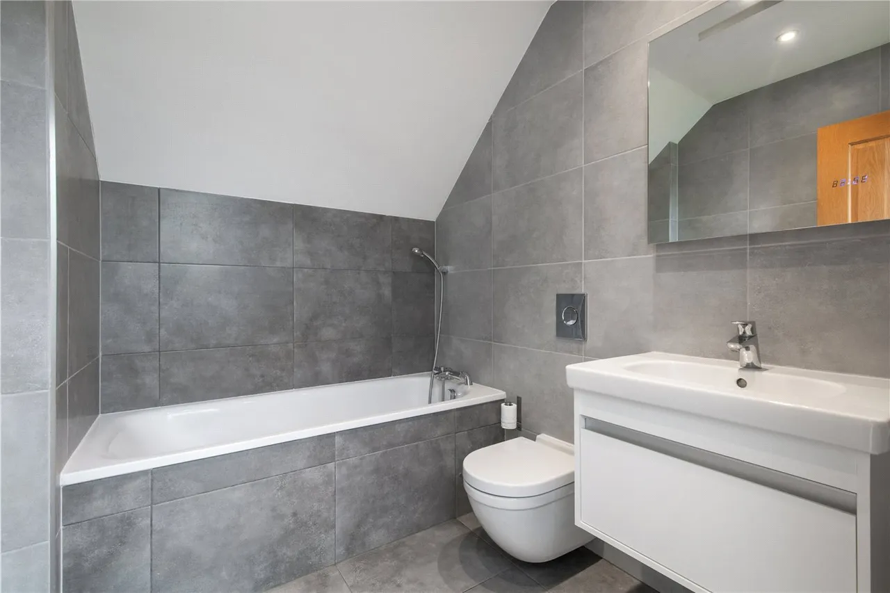 Adelaide Road, London, E10, photo 10