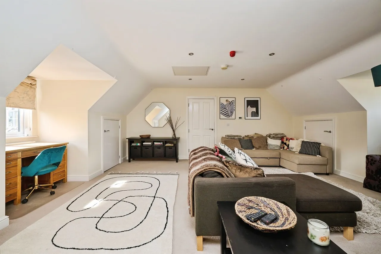 Milton Road, Peterborough, PE8, photo 2