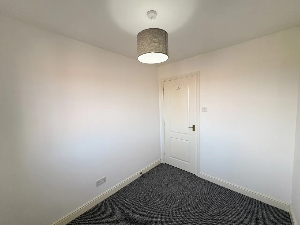 Heathcote Close, CH2, photo 13