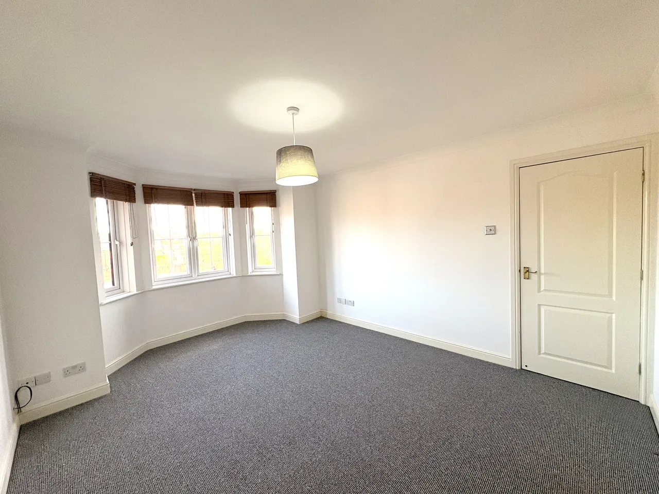 Heathcote Close, CH2, photo 3