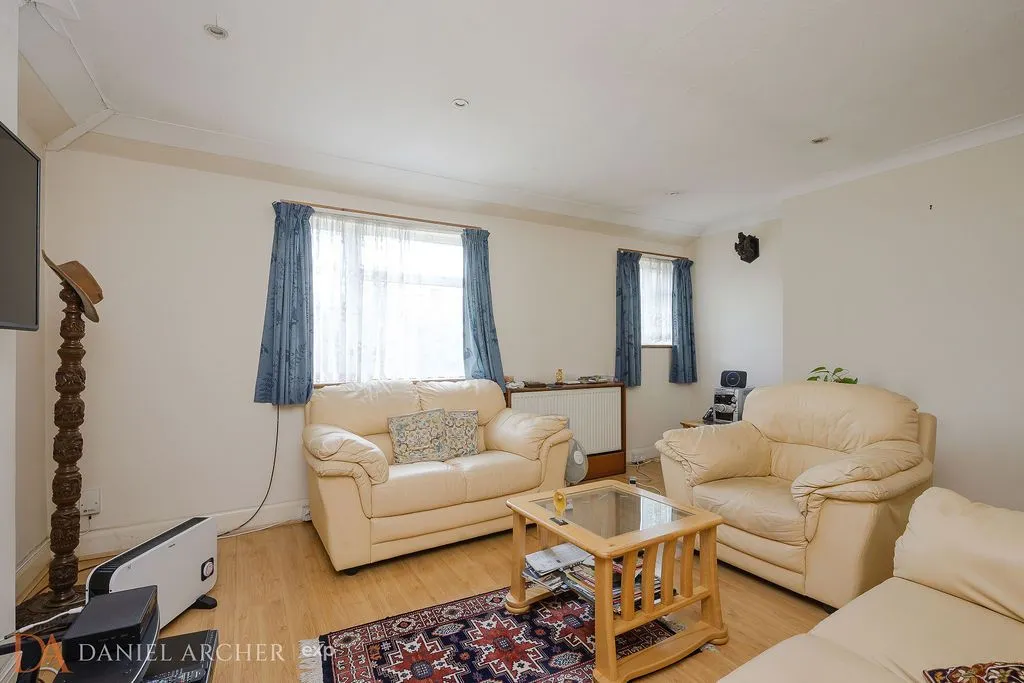 Cambridge Road, West Wimbledon, SW20, photo 2