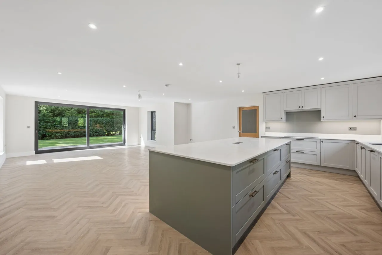 Courtfield, High Biggins, LA6, photo 10