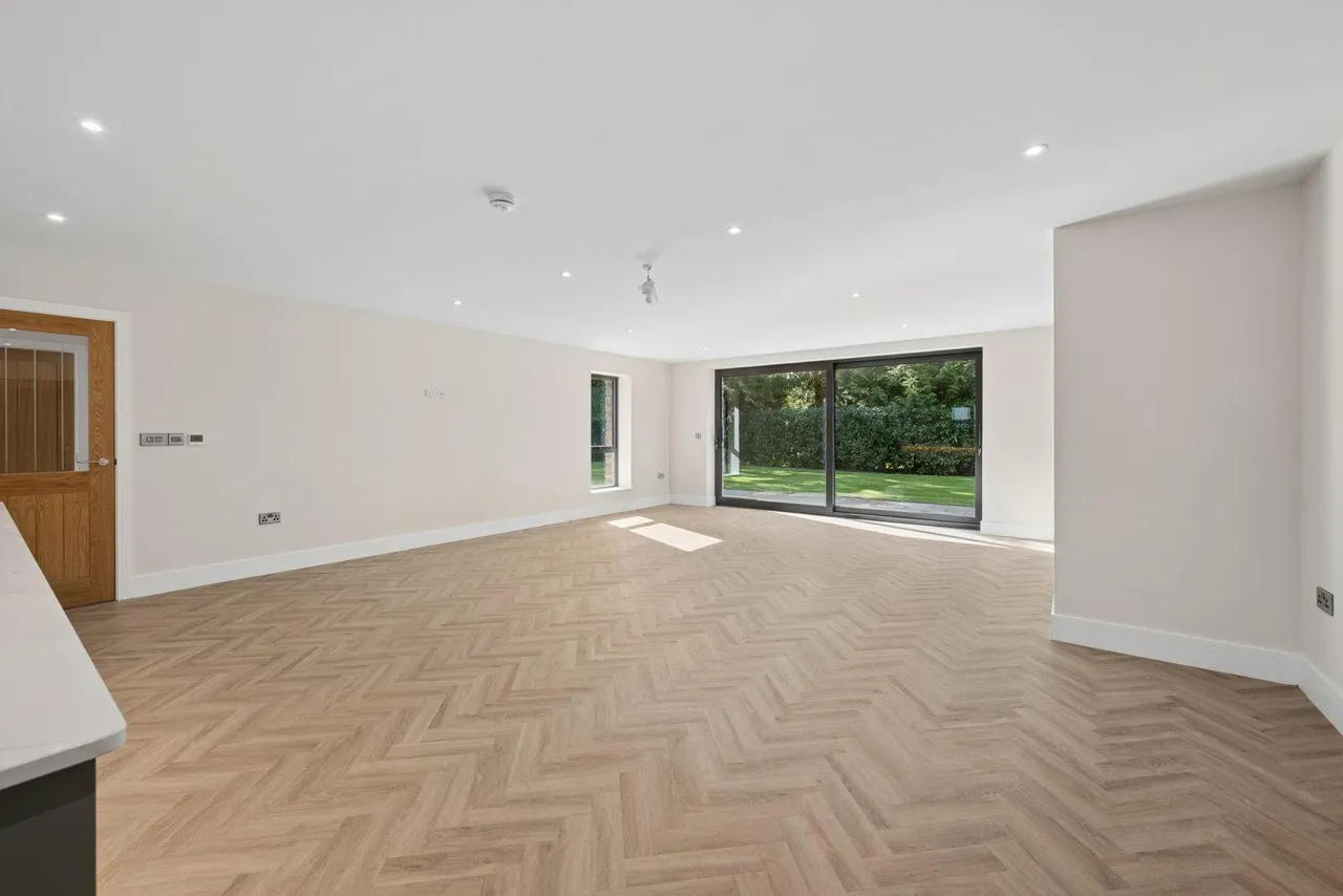 Courtfield, High Biggins, LA6, photo 18