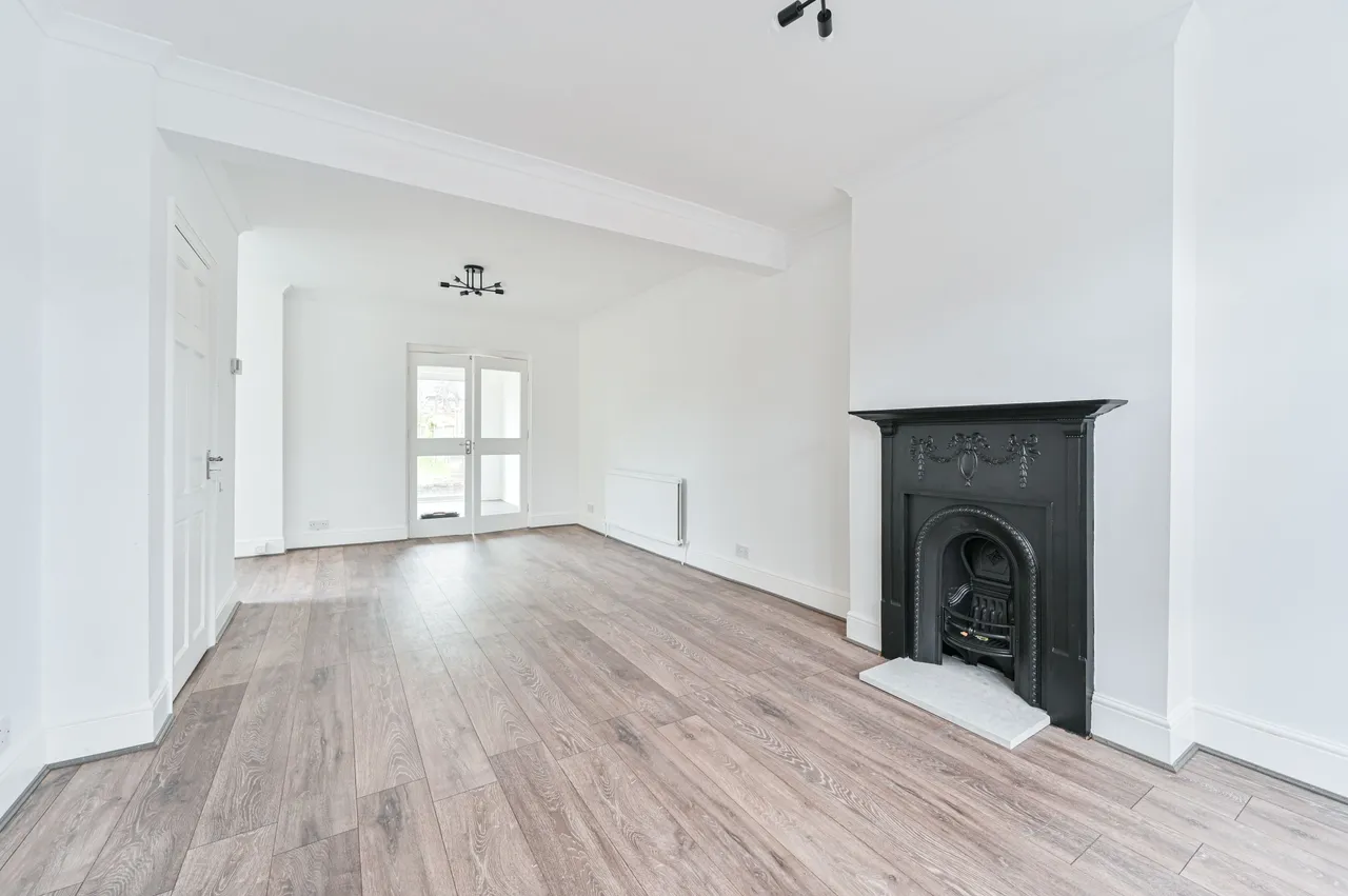 17 Warland Road, London, photo 2