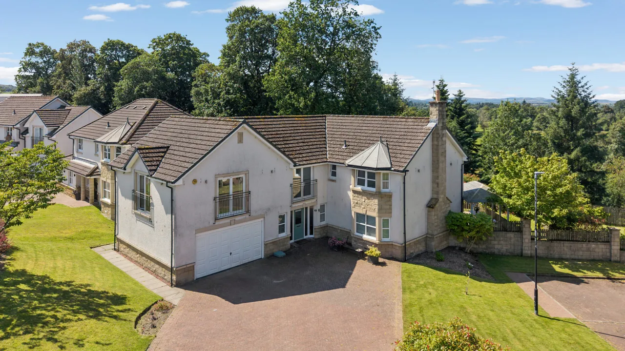 5 bed house for sale — 28 Greek Thomson Road, Balfron, G63 0RE