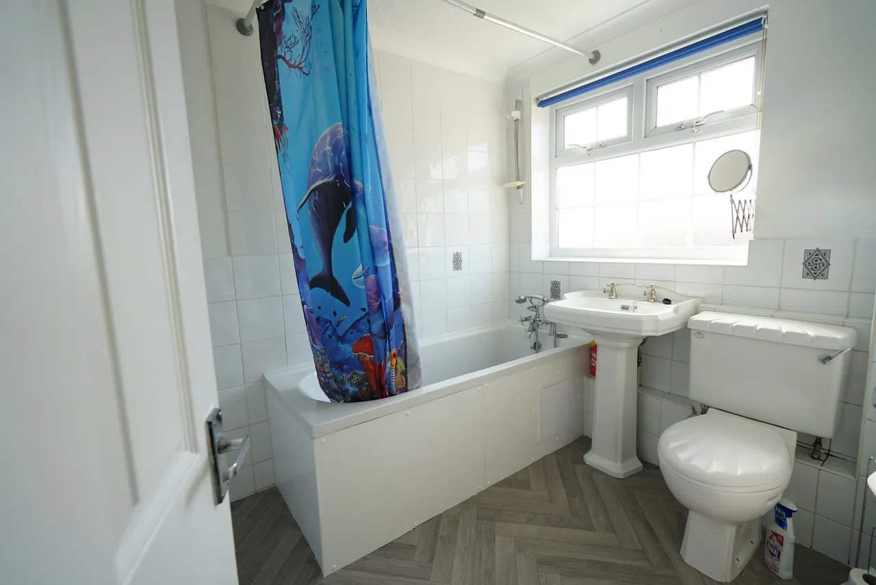 Cherry Tree Close, Grays, Essex, RM17 6JA, photo 6