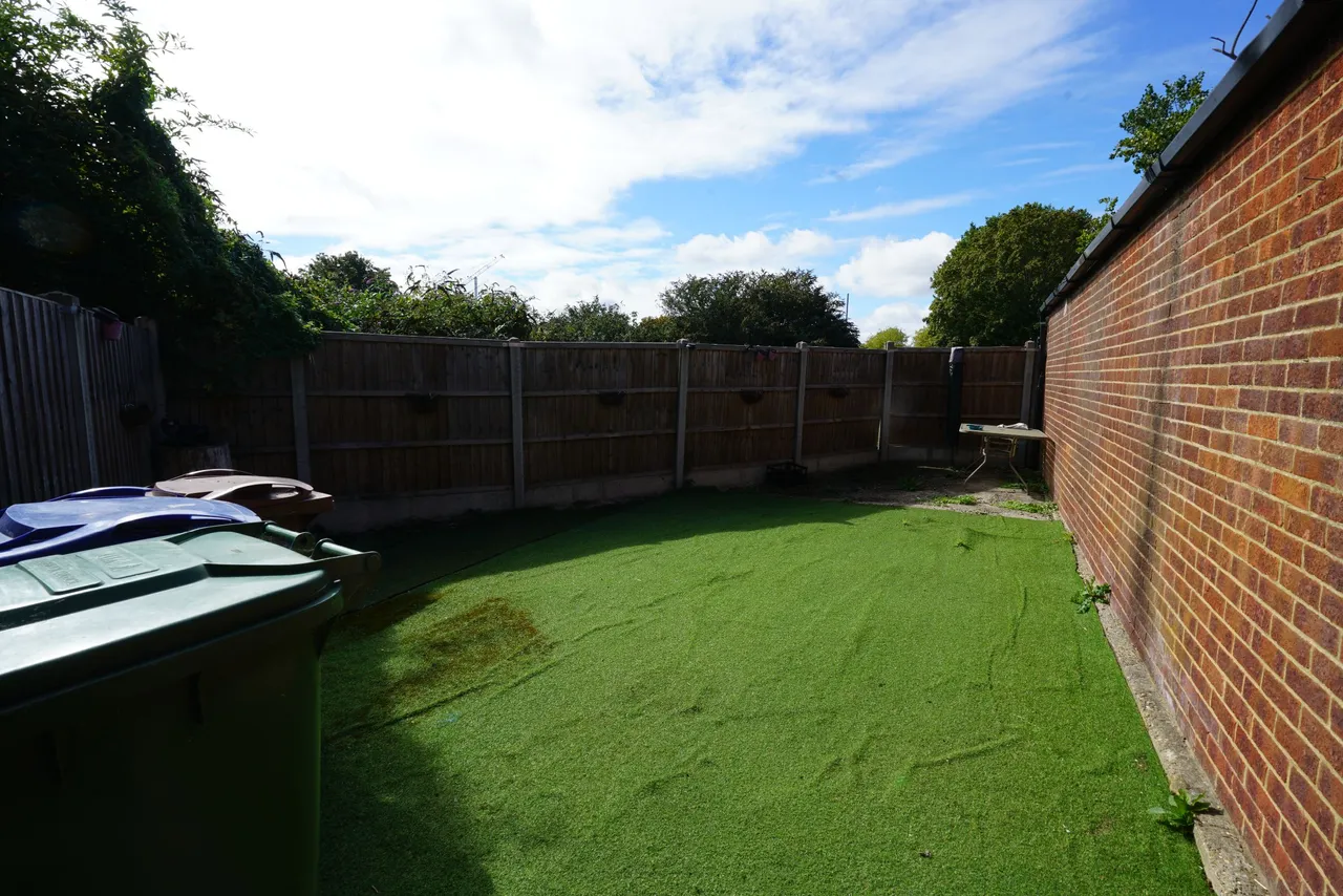 Cherry Tree Close, Grays, Essex, RM17 6JA, photo 9