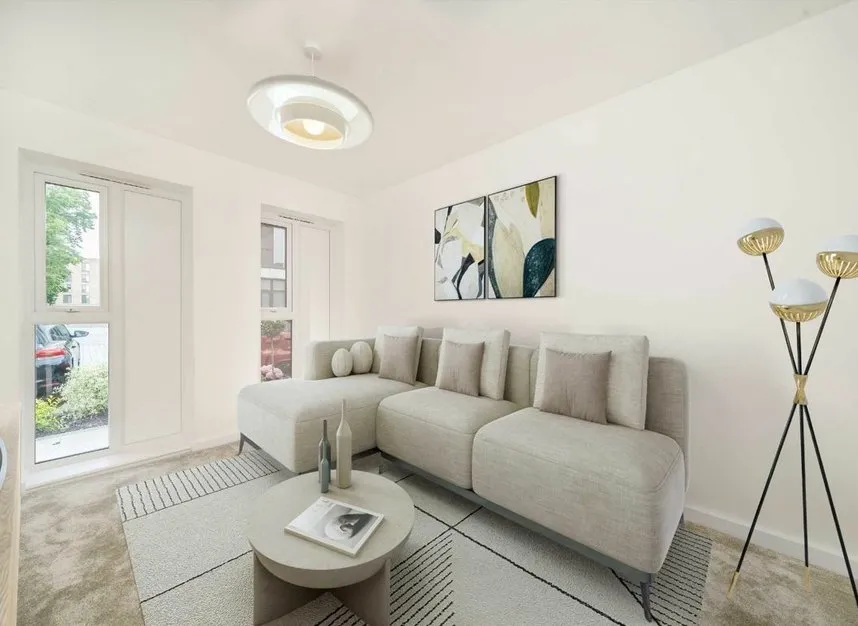 Walton Court Gardens, Weybridge, KT12, photo 4