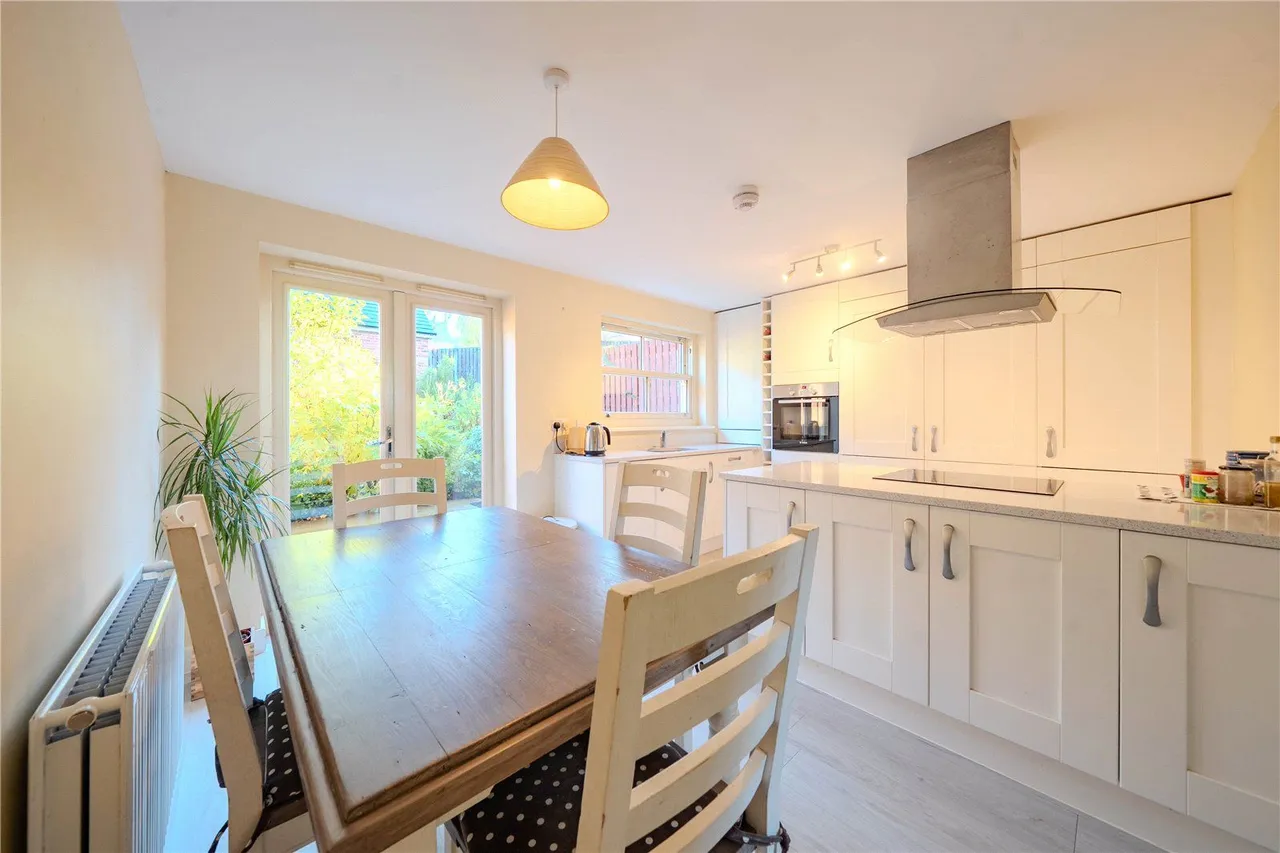 Oak Park Terrace, Leeds, LS16, photo 3
