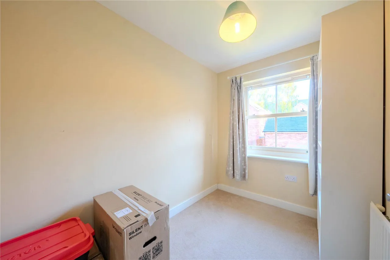 Oak Park Terrace, Leeds, LS16, photo 11