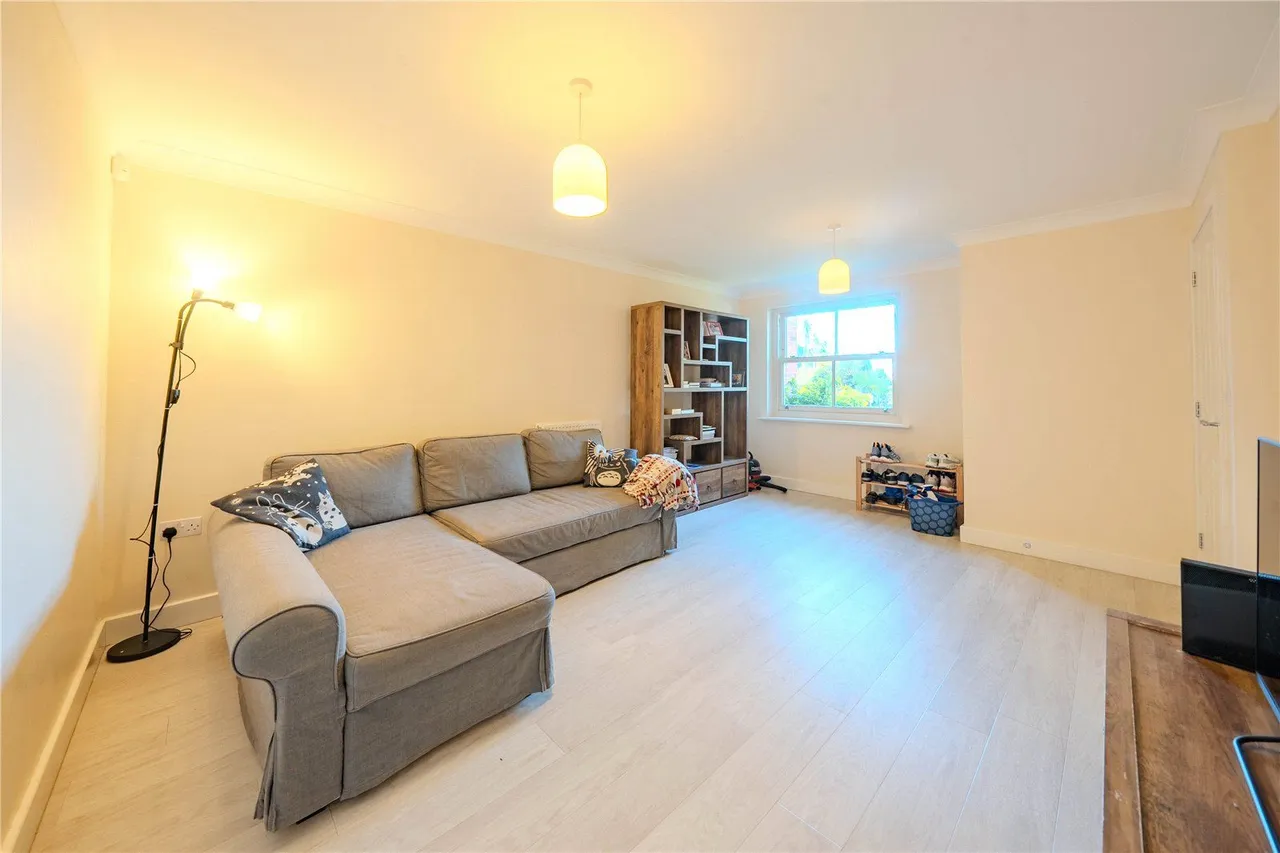 Oak Park Terrace, Leeds, LS16, photo 4