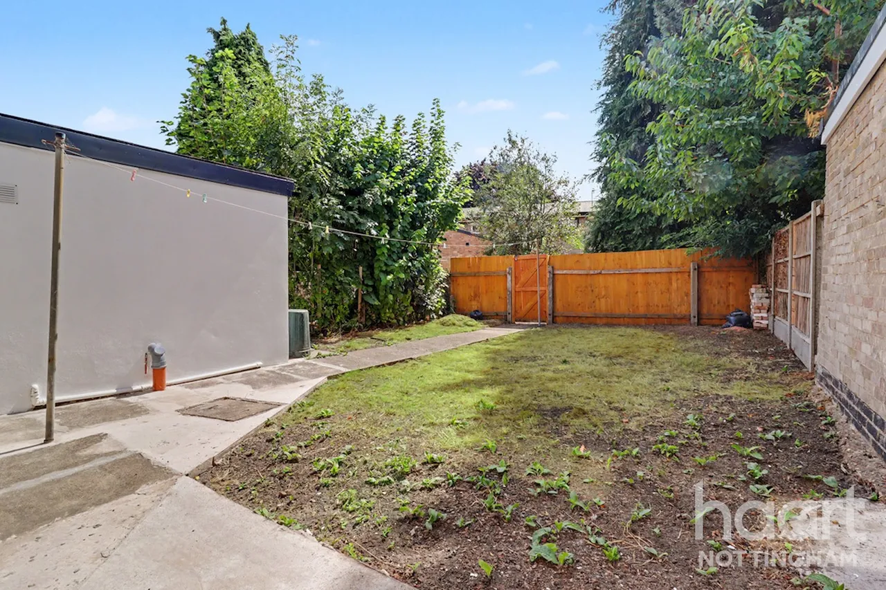 Forsythia Gardens, Old Lenton, NG7, photo 20