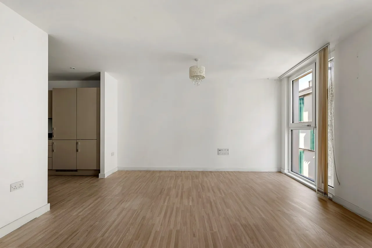 22 Lucent House, 11 Hardwicks Square, London, Greater London, SW18 4GS, photo 5