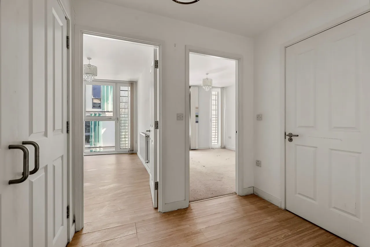 22 Lucent House, 11 Hardwicks Square, London, Greater London, SW18 4GS, photo 11