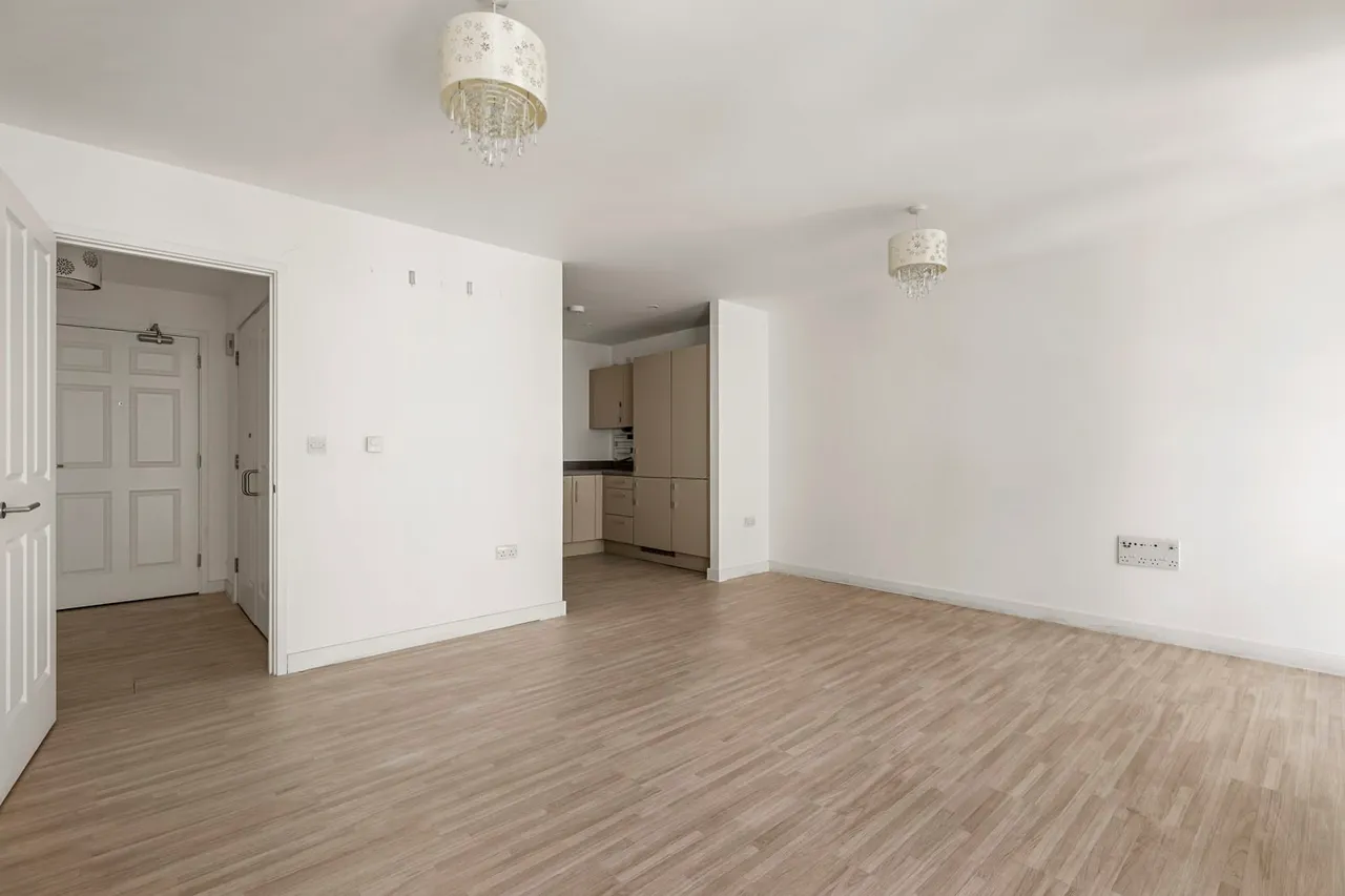 22 Lucent House, 11 Hardwicks Square, London, Greater London, SW18 4GS, photo 6