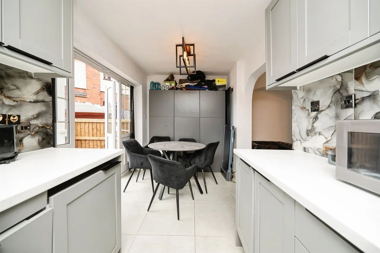 Limes Road, Dudley, DY1, photo 3
