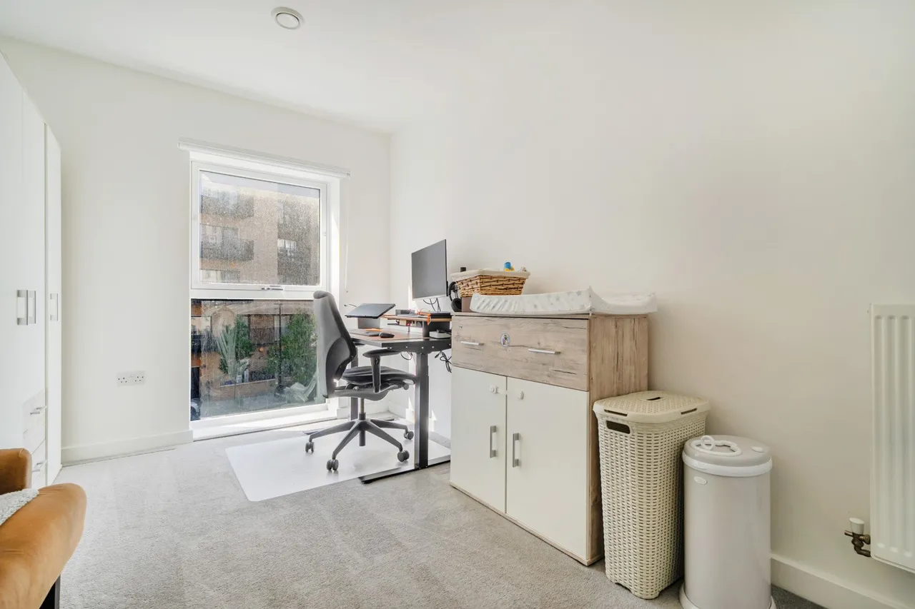 Moy Lane, SE18, photo 15