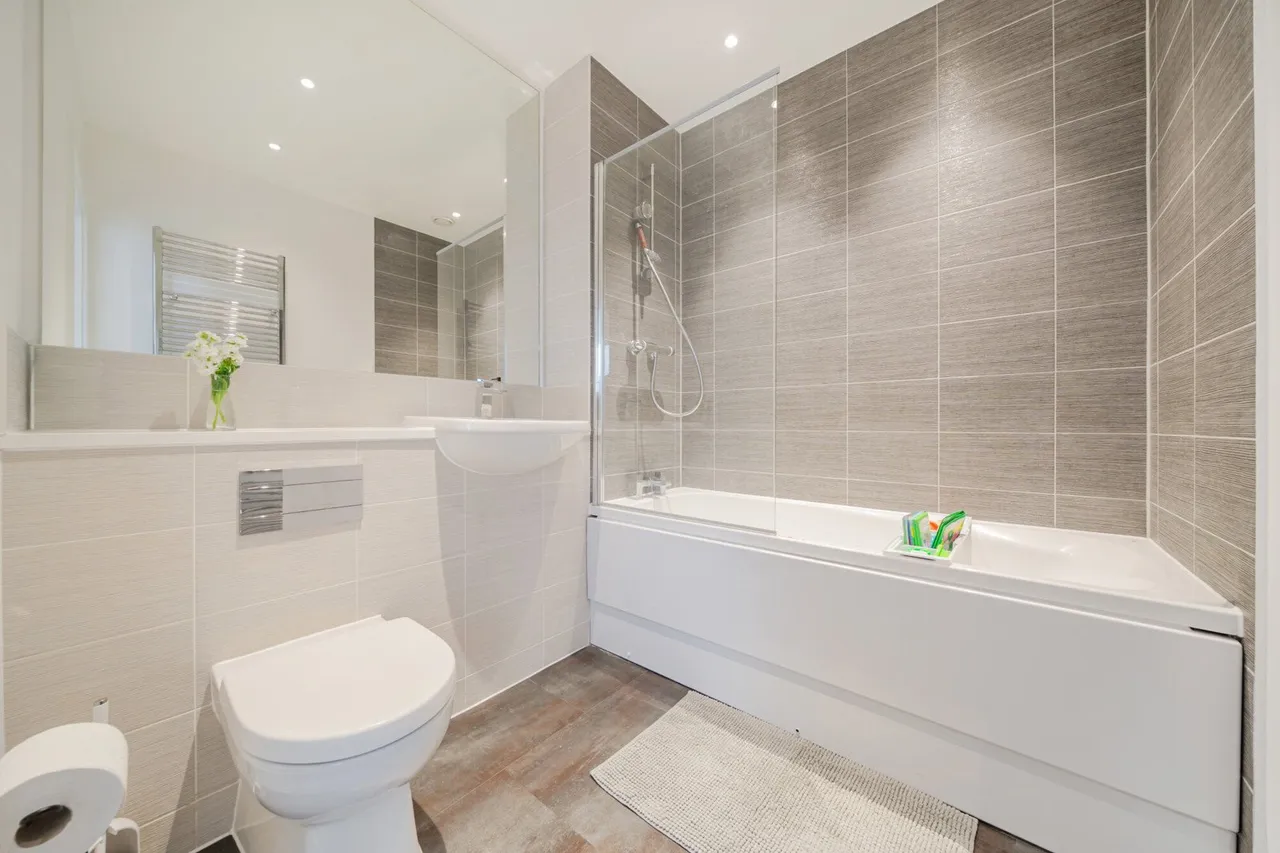 Moy Lane, SE18, photo 5