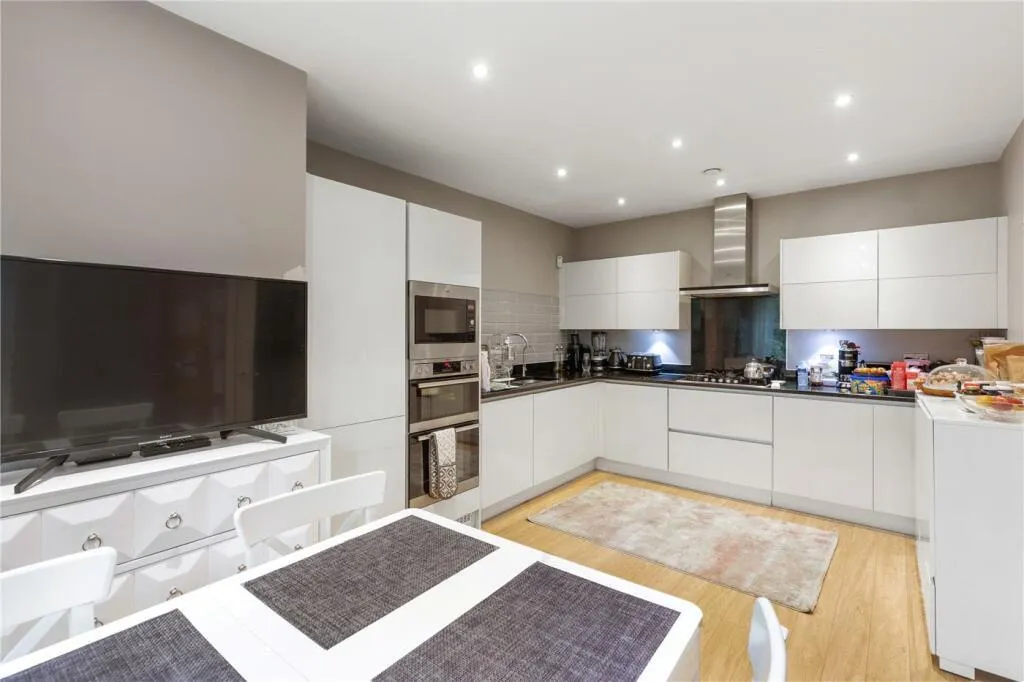 Kinsale Close, Millbrook Park, NW7 1FN, photo 7