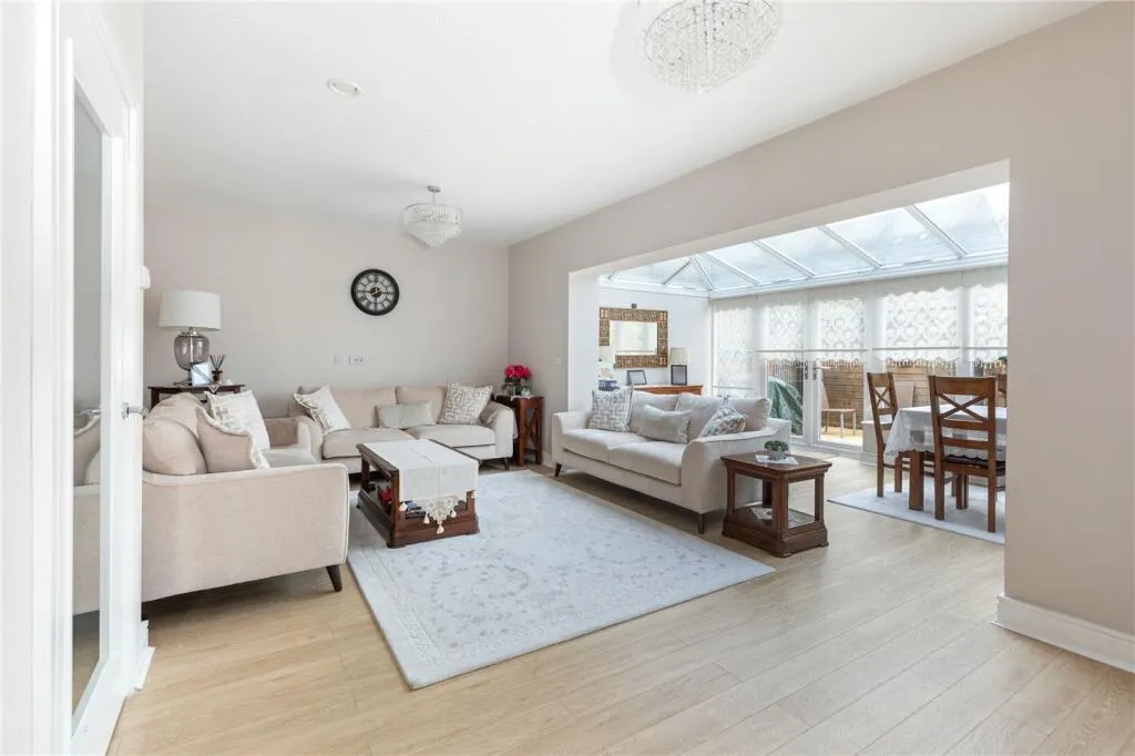 Kinsale Close, Millbrook Park, NW7 1FN, photo 2