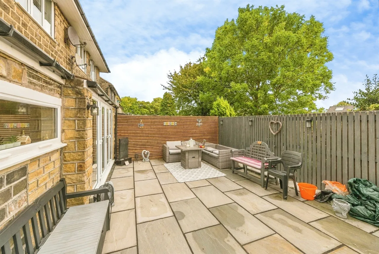 Westfield Avenue, Oakes, HD3, photo 13