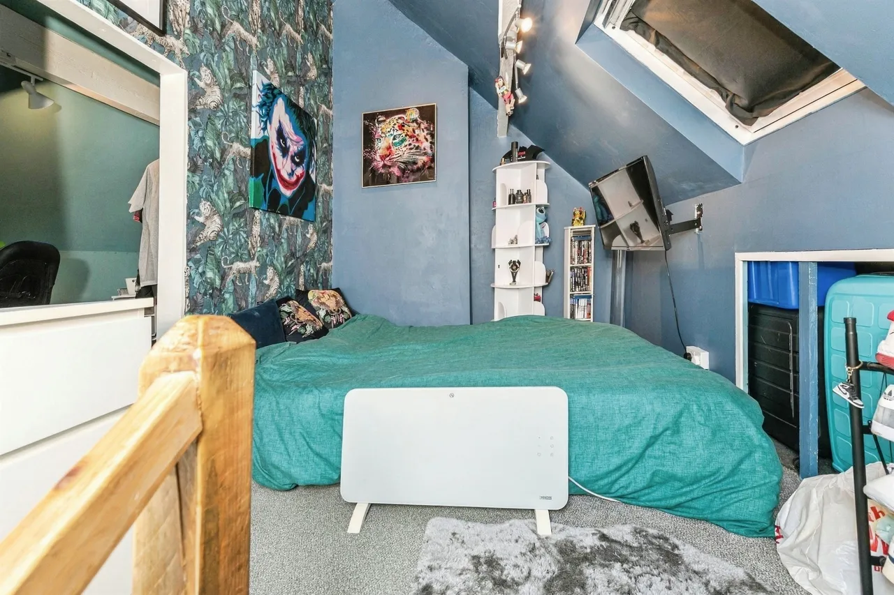 Westfield Avenue, Oakes, HD3, photo 11
