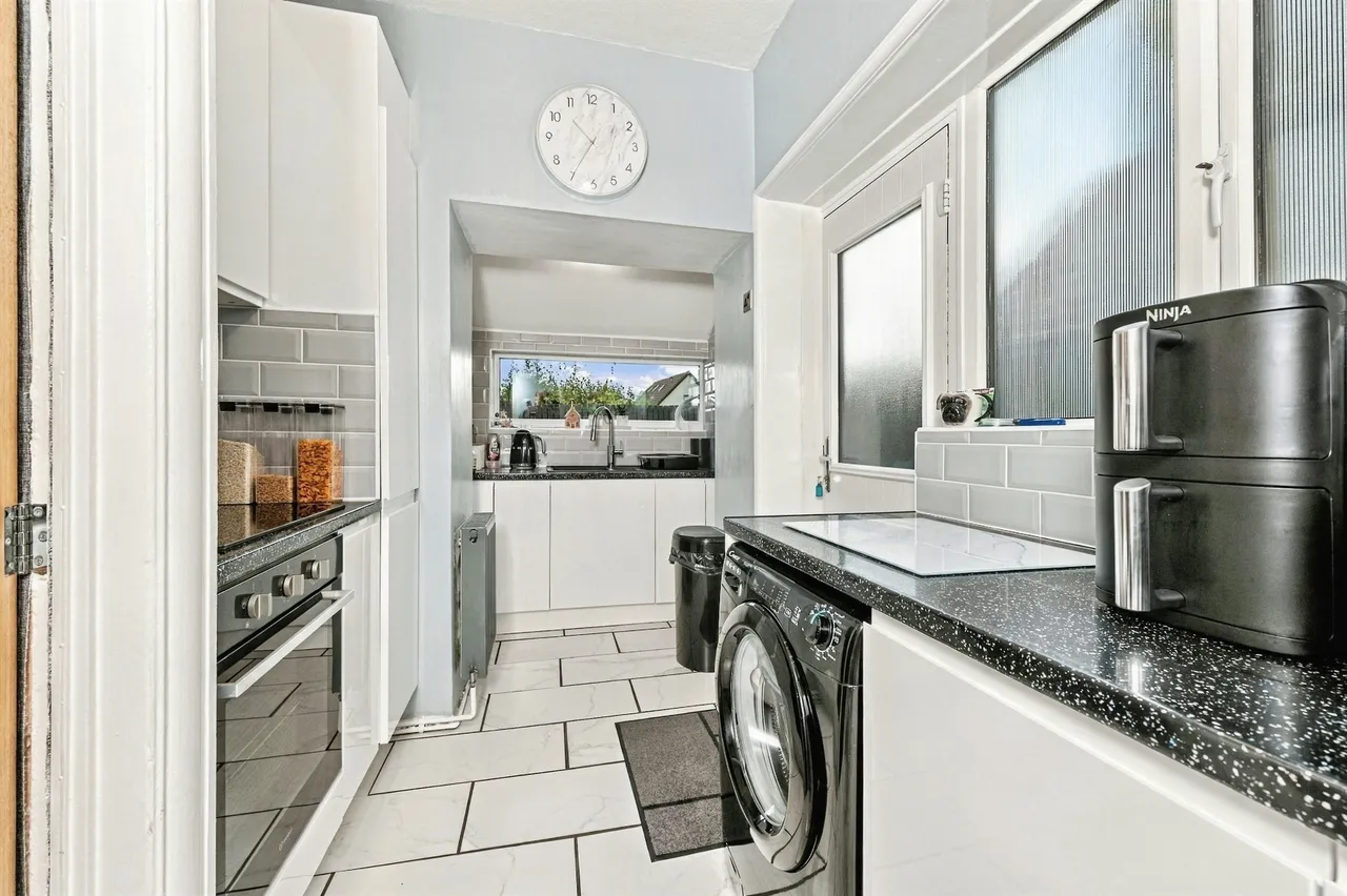 Westfield Avenue, Oakes, HD3, photo 6