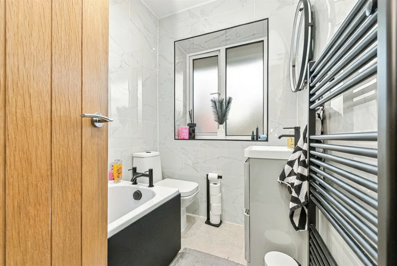Westfield Avenue, Oakes, HD3, photo 8