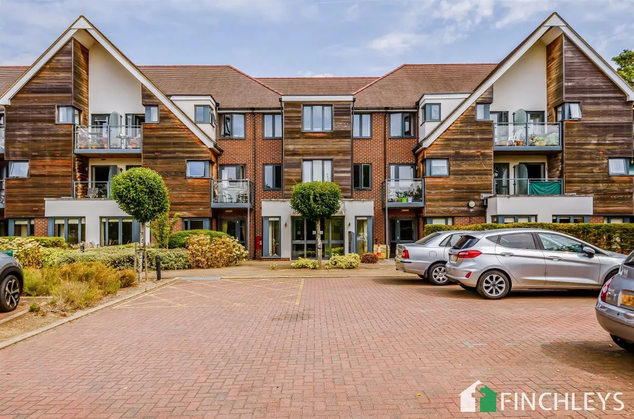 1 bed flat for sale, Darkes Lane, Potters Bar, EN6