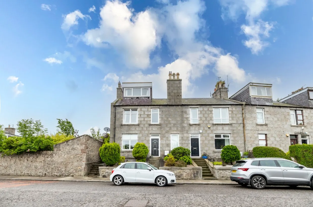 3 bed flat to rent, Clifton Road, Aberdeen, AB24