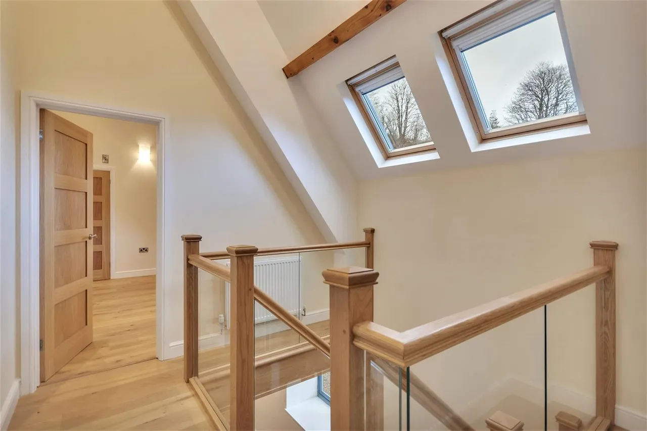 Back Chapel Street, Llanrhaeadr Ym Mochnant, photo 6