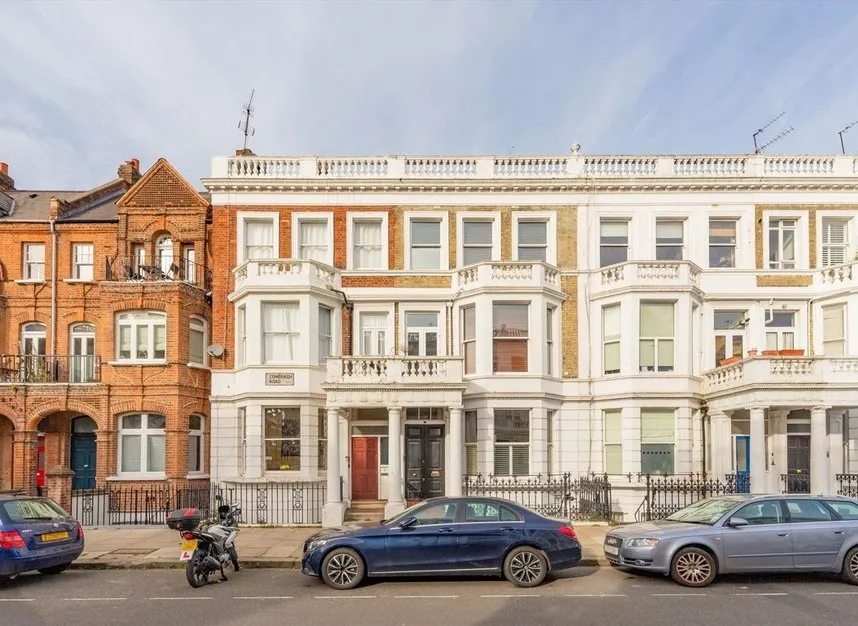 2 bed flat for sale — Comeragh Road, West Kensington, W14
