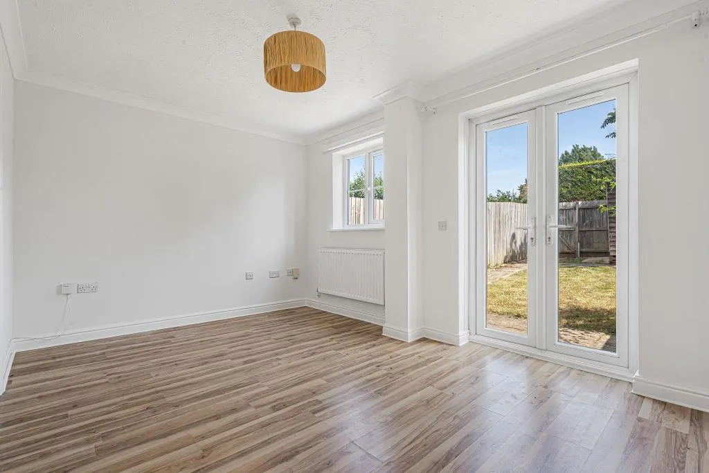 Tennyson Place, Ely, CB6, photo 4
