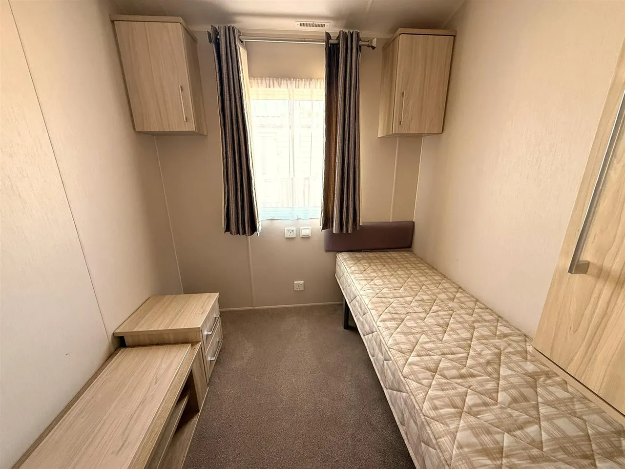 Little Lakeland Caravan Park, Wortwell, IP20, photo 7