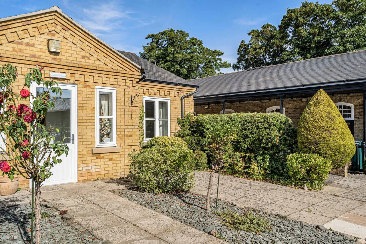Alexandra Road, Aldershot, GU11, photo 15