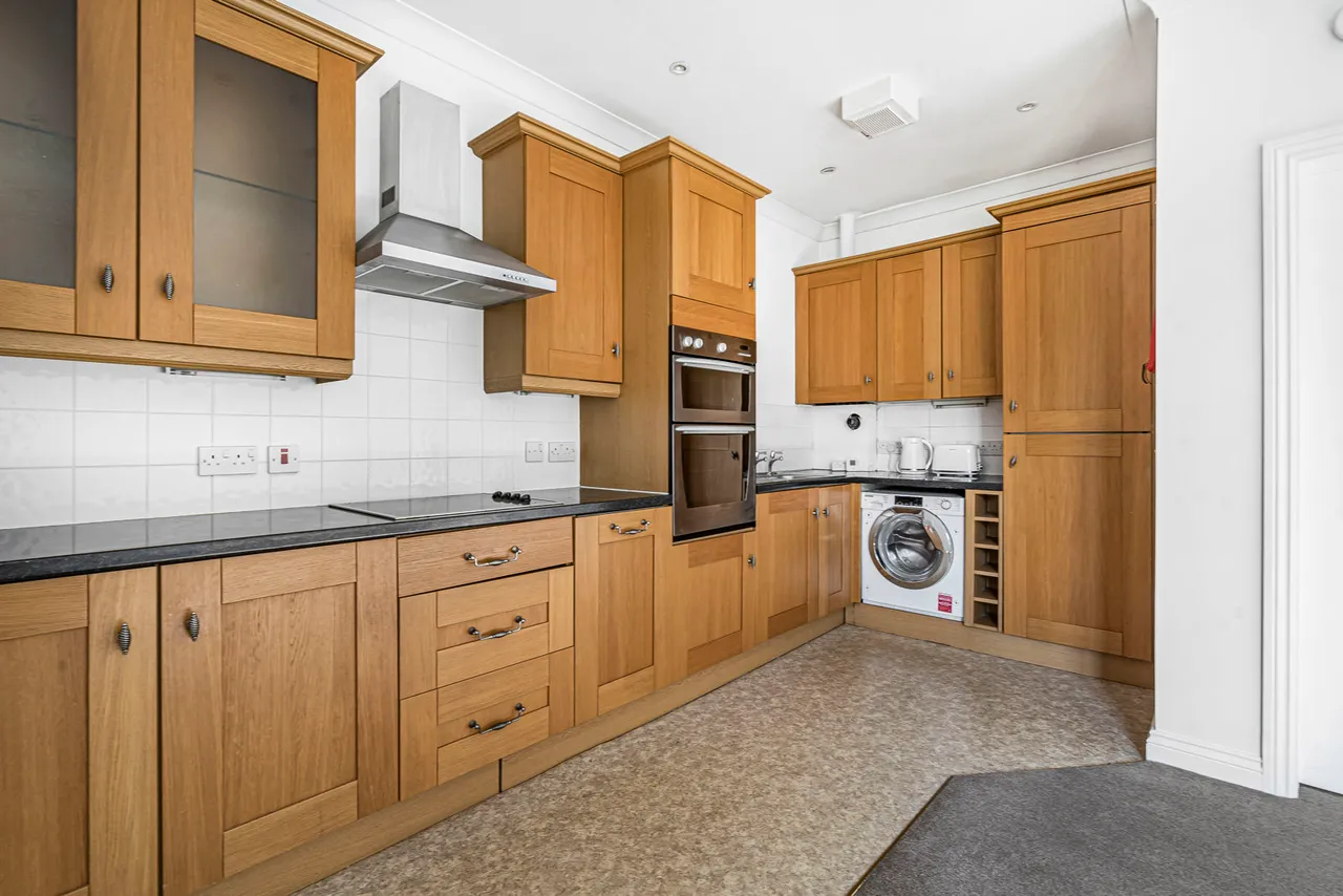 Alexandra Road, Aldershot, GU11, photo 4