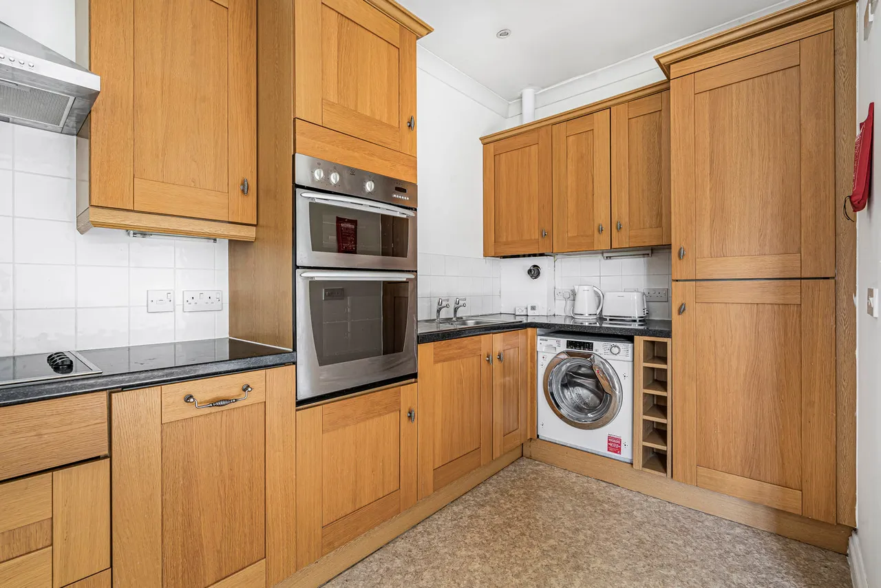 Alexandra Road, Aldershot, GU11, photo 12