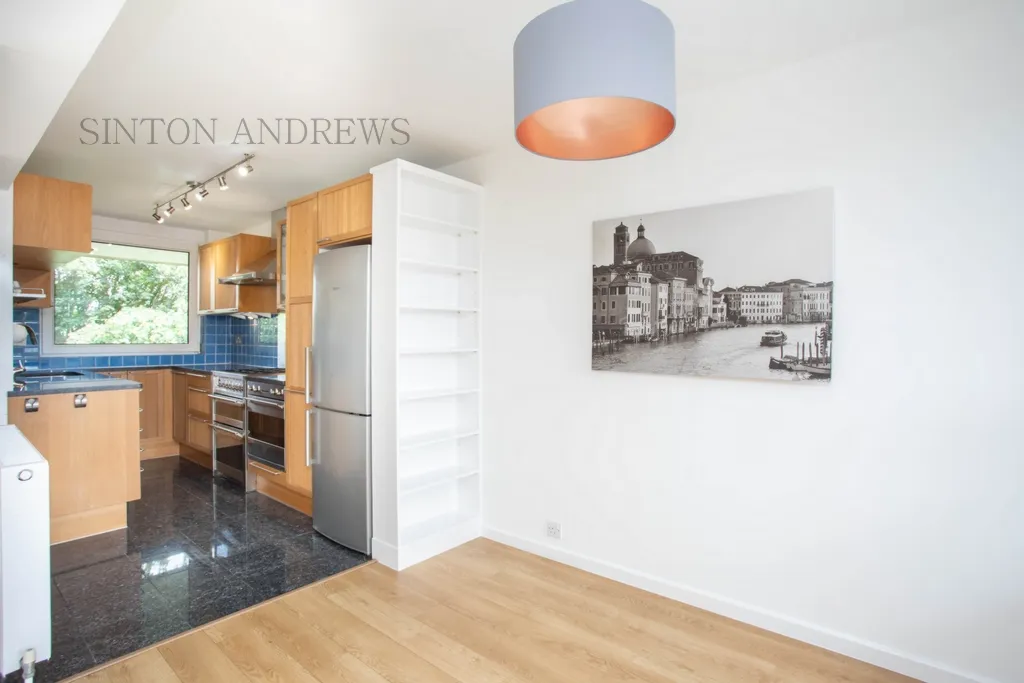 Justin Close, Numa Court, photo 7