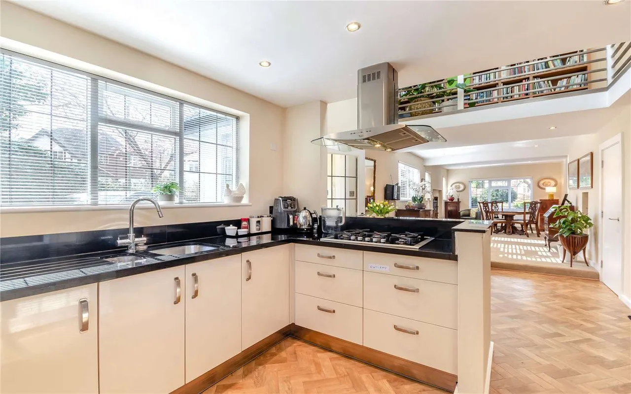 Tavistock Drive, Mapperley Park, Nottingham, NG3 5DU, photo 9