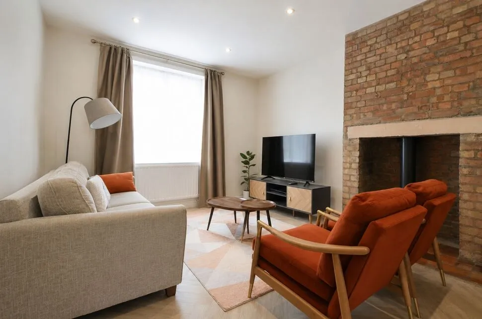 3 bed house to rent — Elfrida Crescent, London, SE6