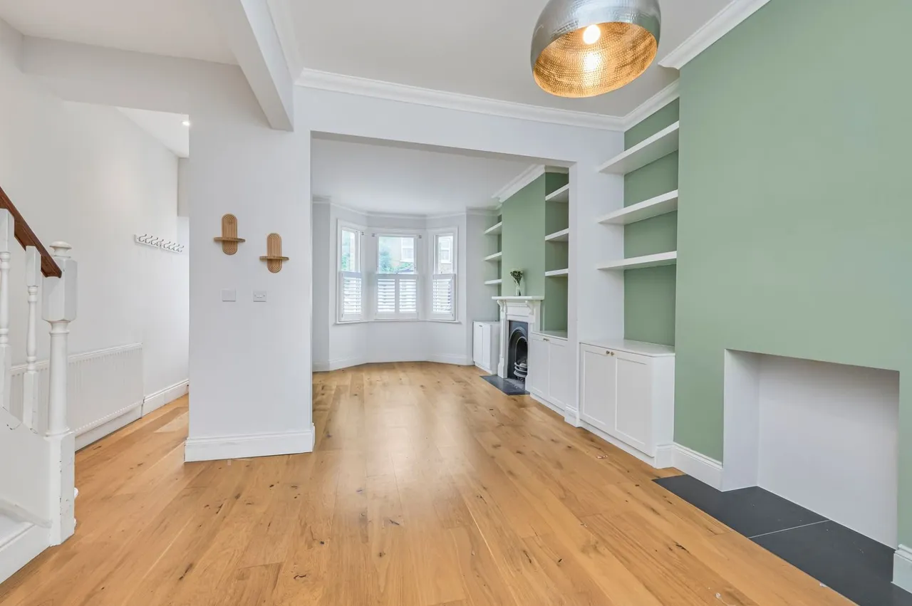 3 bed house to rent — Balfern Street, London, SW11