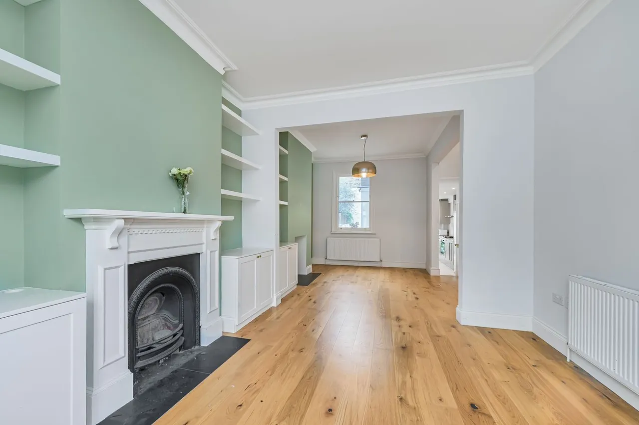 Balfern Street, London, SW11, photo 10